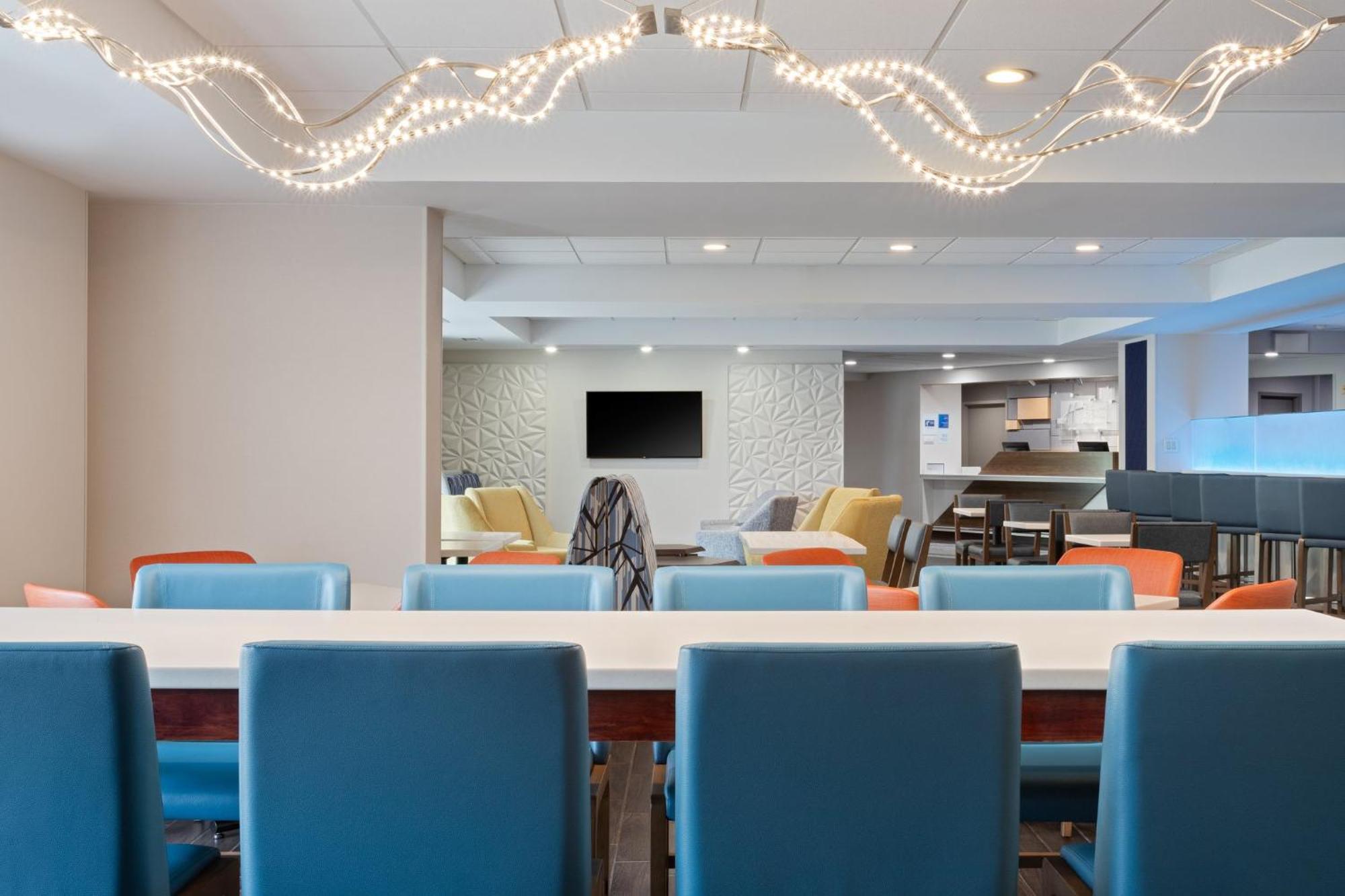 Holiday Inn Express & Suites Cincinnati Riverfront By Ihg Covington Eksteriør billede