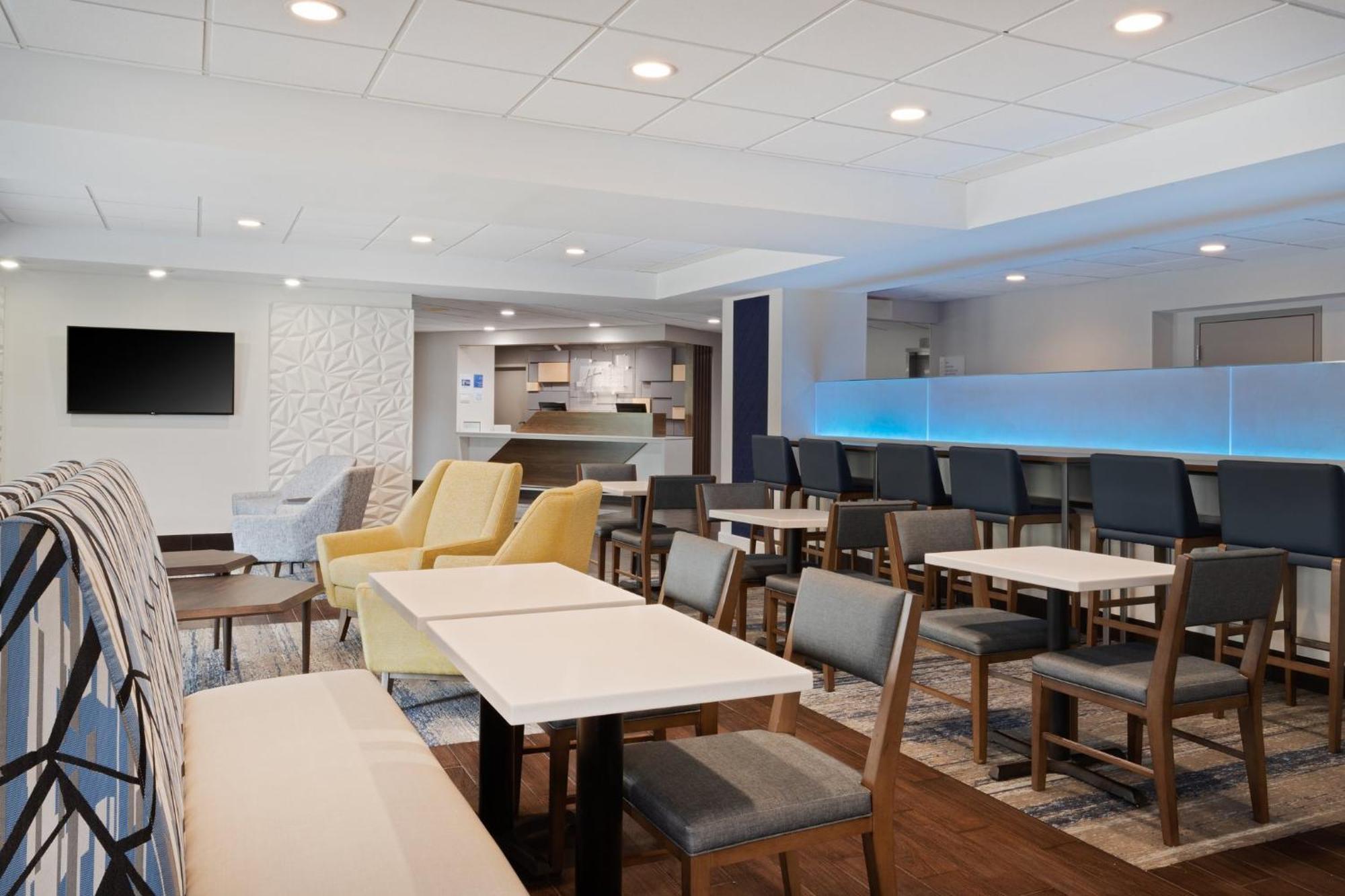 Holiday Inn Express & Suites Cincinnati Riverfront By Ihg Covington Eksteriør billede